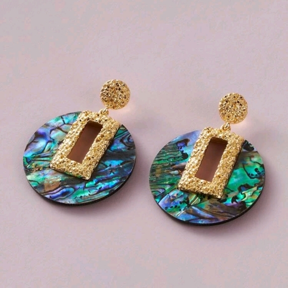 Earring - Picture 2 of 2